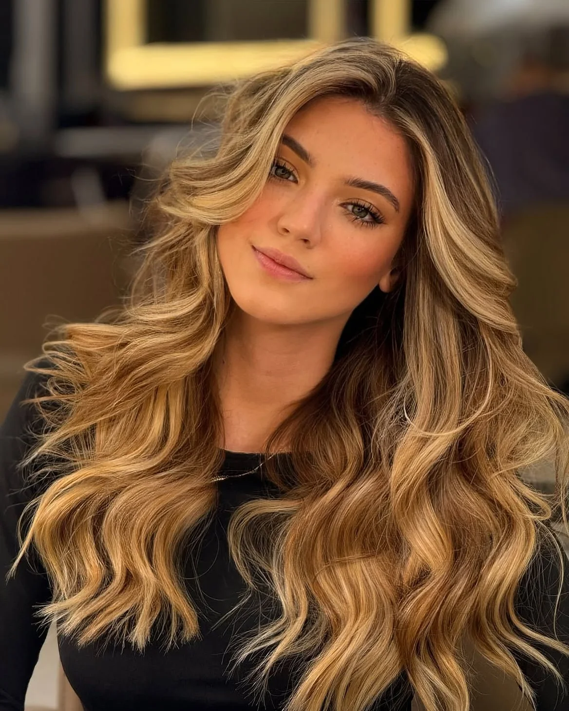 Mechas douradas com ondas